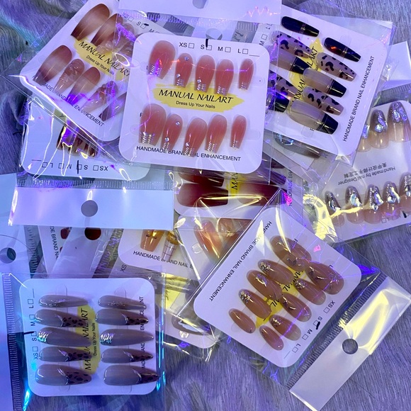 Size Small Custom Press On Nails - Picture 1 of 1